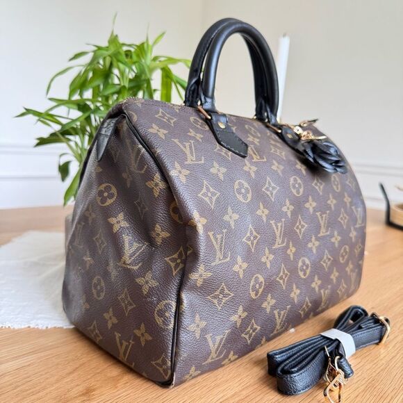 ✅AUTHENTIC✅Bundle LOUIS VUITTON SPEEDY 30+STRAP, keychain - Picture 4 of 13